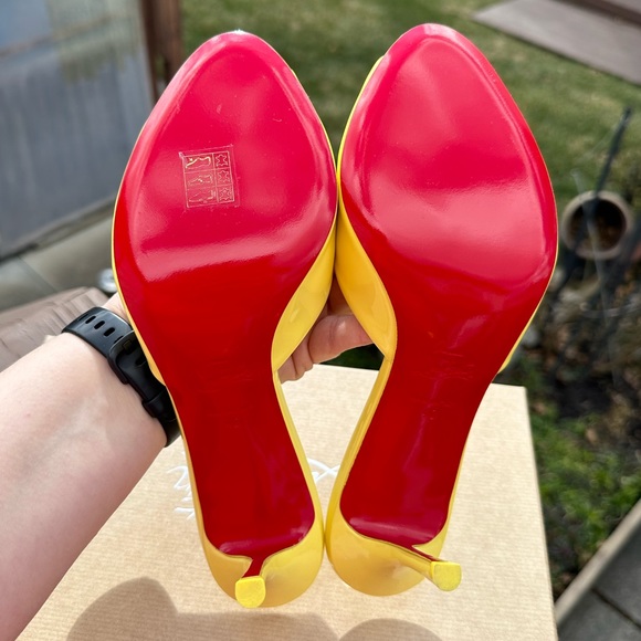 ❗️SOLD❗️✨HOST PICK✨ *NEW* CHRISTIAN LOUBOUTIN MULES (IT 40) - Picture 7 of 10